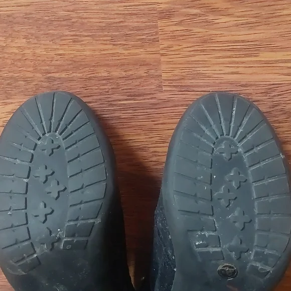 Booties - Picture 5 of 7